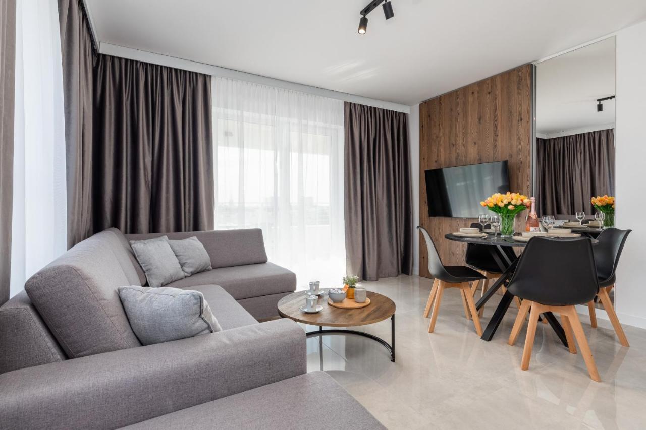 Sun Towers Lux Apartments By Renters Prestige سفينويتشي المظهر الخارجي الصورة