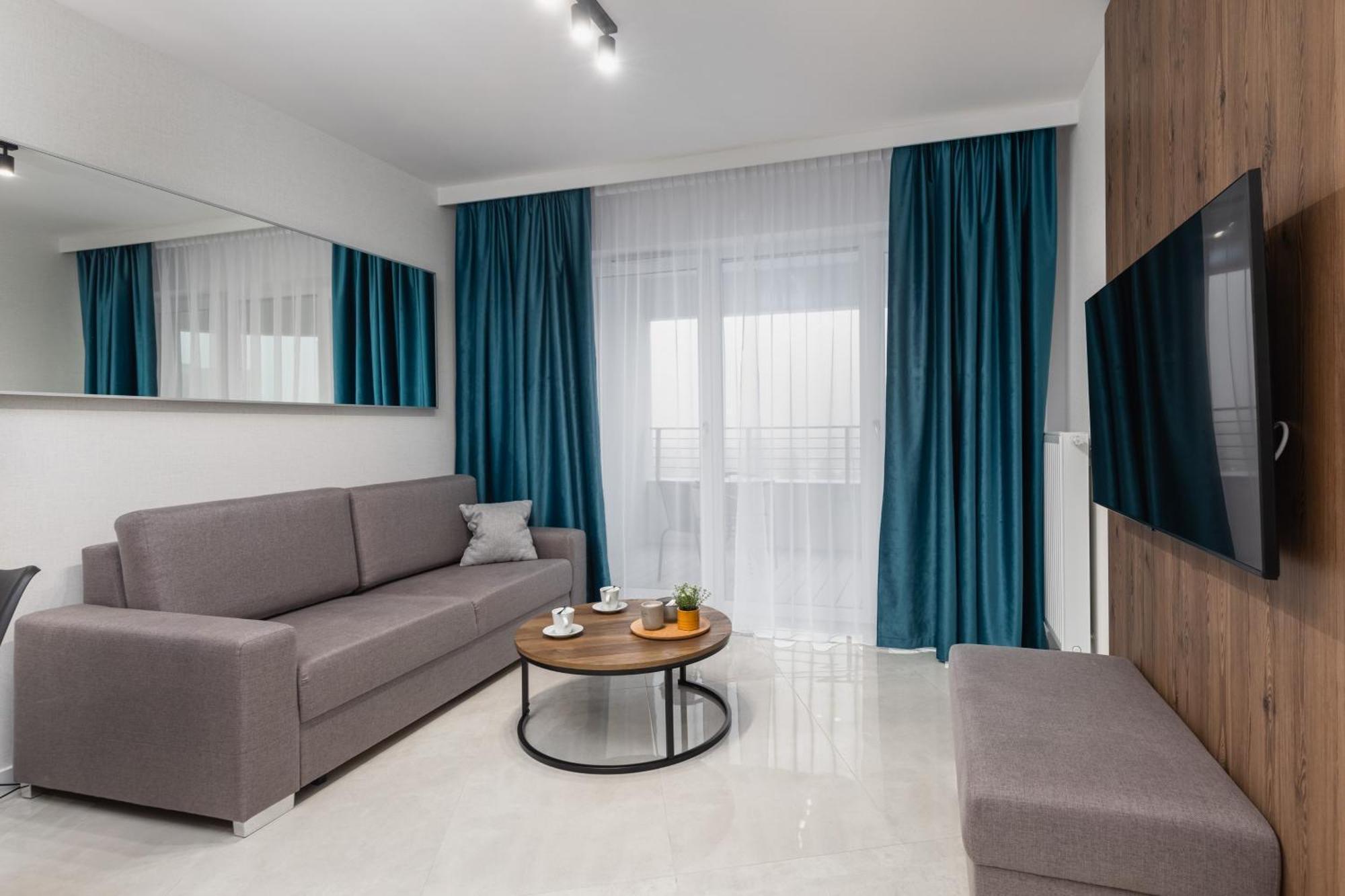 Sun Towers Lux Apartments By Renters Prestige سفينويتشي المظهر الخارجي الصورة